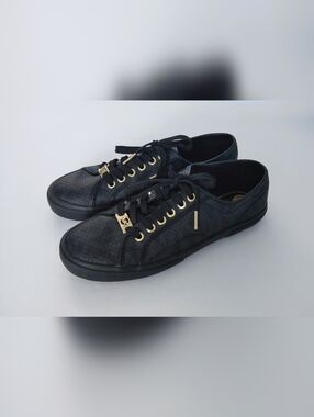 NWOT. Michael Kors Women's Low-Top Sneakers. Size 8 M US.
